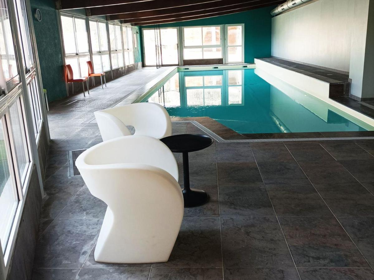 Studio 4 Personnes Avec Piscine Et Sauna - Residence Chateau Des Magnans - Jausiers - Fr-1-165B-45 Buitenkant foto