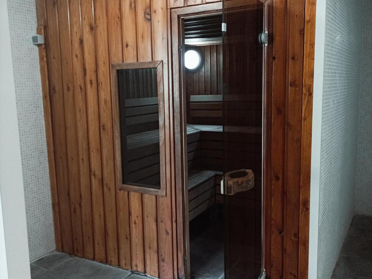 Studio 4 Personnes Avec Piscine Et Sauna - Residence Chateau Des Magnans - Jausiers - Fr-1-165B-45 Buitenkant foto